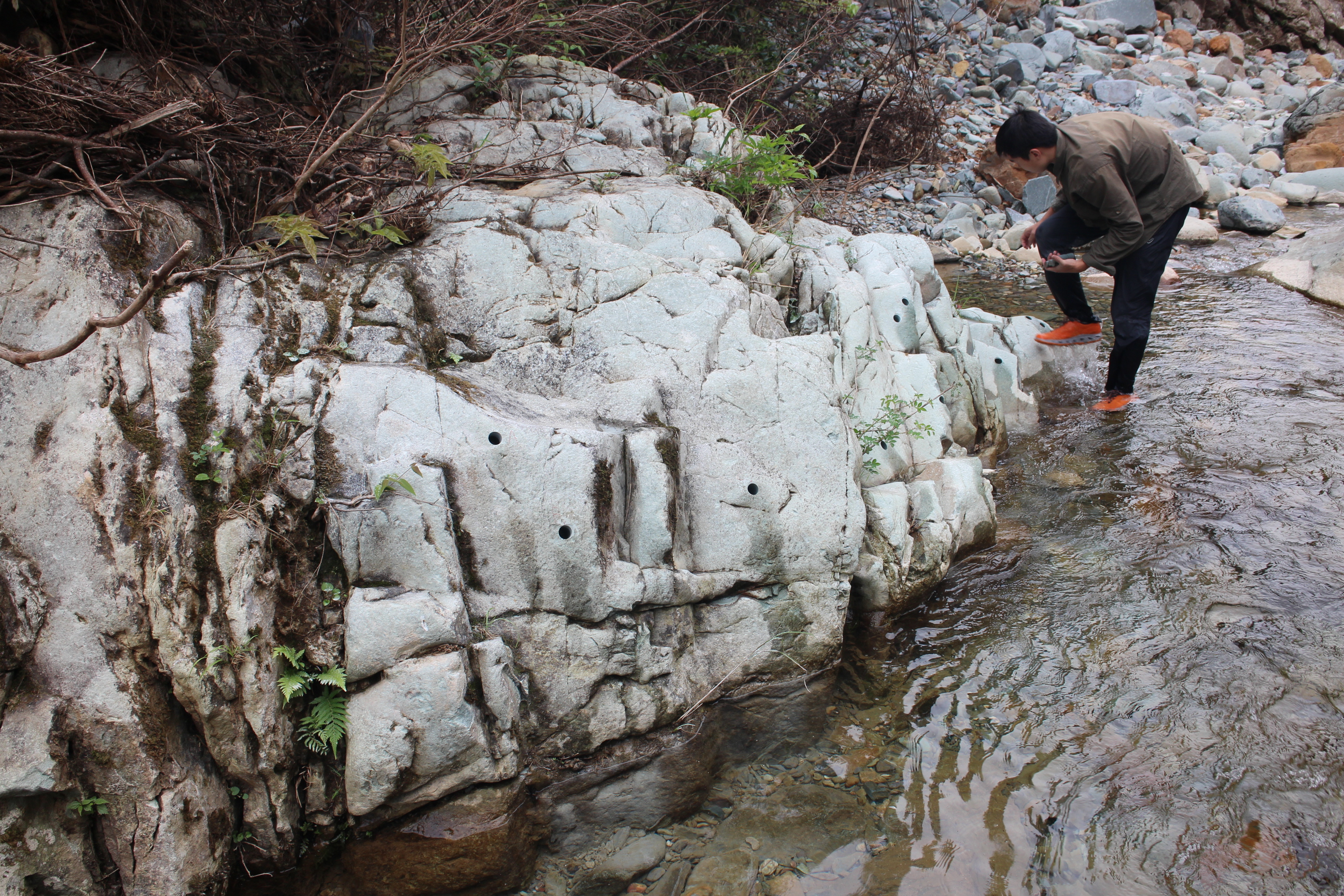 Paleomagnetism lab image